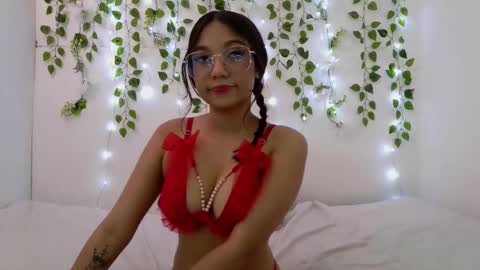 Moon online show from 03-26-26, 02:17