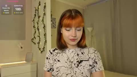Snapshot of littlenight0wl chatting on 10-03-25, 03:47 Bella online show from 10-03-25, 03:47