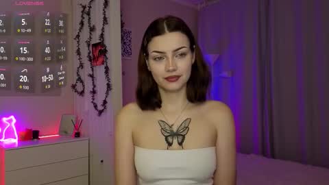 Snapshot of littlenight0wl chatting on 11-10-25, 04:22 Bella online show from 11-10-25, 04:22