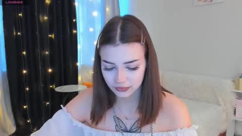 Snapshot of littlenight0wl chatting on 01-09-26, 05:21 Bella online show from 01-09-26, 05:21