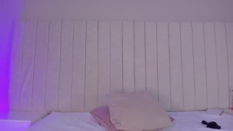 im olivia IG littleolivia01 online show from 02-03-25, 07:21