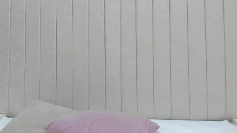 im olivia IG littleolivia01 online show from 02-17-25, 12:59