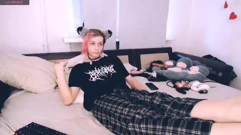 Felix online show from 04-06-26, 01:58