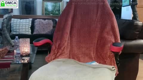 Miss D   Shows Mon Wed  Fri online show from 01-17-25, 11:29