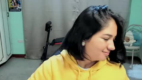 Mia  Wednesday to Sunday 730 am to 1030 am Colombian Hour D online show from 09-17-25, 04:25