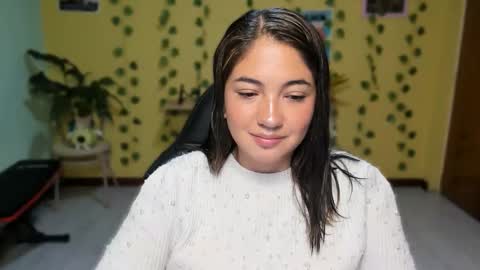 Mia  Wednesday to Sunday 730 am to 1030 am Colombian Hour D online show from 03-22-26, 07:50