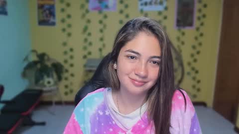 Mia  Wednesday to Sunday 730 am to 1030 am Colombian Hour D online show from 04-23-26, 03:52