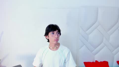 Snapshot of littleprince_ chatting on 05-13-26, 03:59 PRINCE online show from 05-13-26, 03:59