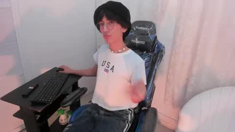 Snapshot of littleprince_ chatting on 05-14-26, 04:30 PRINCE online show from 05-14-26, 04:30