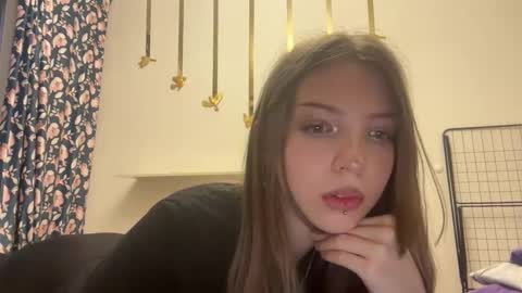 littleprincess3000 online show from 04-04-26, 02:47