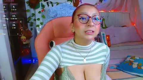Snapshot of littlerouse_ chatting on 05-02-26, 09:47 Ruby Rouse online show from 05-02-26, 09:47