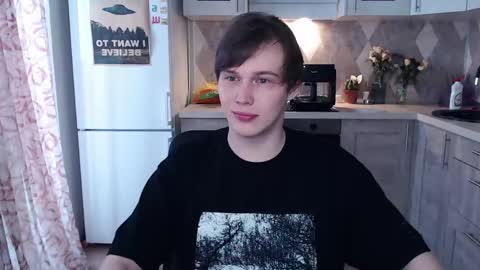 Snapshot of littlesadcabbage chatting on 05-29-26, 08:56 Sonnenschein online show from 05-29-26, 08:56