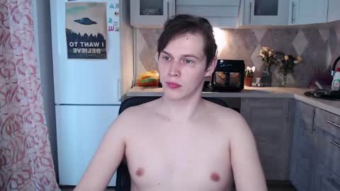 Snapshot of littlesadcabbage chatting on 05-30-26, 03:14 Sonnenschein online show from 05-30-26, 03:14