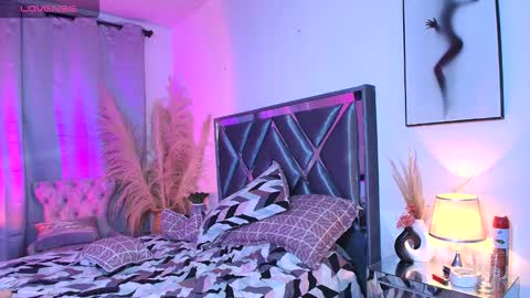 Snapshot of littlesexyrubi chatting on 11-25-25, 05:51 LITTLE SEXY RUBY online show from 11-25-25, 05:51