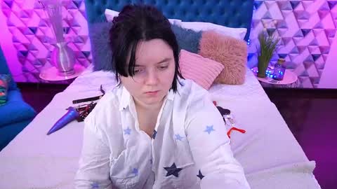 Snapshot of littleshyy chatting on 04-28-26, 12:43 Masha online show from 04-28-26, 12:43