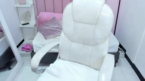  sofii  online show from 10-06-25, 11:02