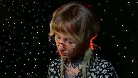 Niki  free tg channel with some photos gifs and info about streams  online show from 12-22-24, 05:01