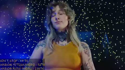 Niki  free tg channel with some photos gifs and info about streams  online show from 06-11-26, 10:13