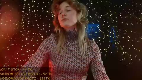 Niki  free tg channel with some photos gifs and info about streams  online show from 06-12-26, 09:08