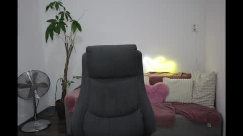 littlestellaspark online show from 09-25-25, 12:42