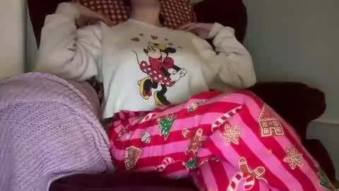 Little Sugar Pea  online show from 11-21-25, 10:19