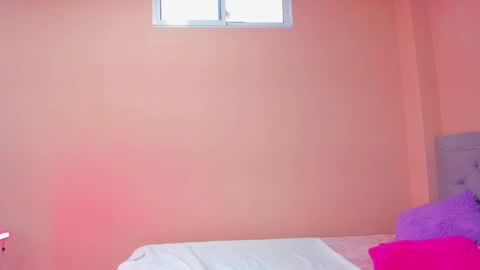 Snapshot of littletammy4u_ chatting on 03-08-25, 12:41 tammy online show from 03-08-25, 12:41