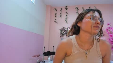 Snapshot of littletammy4u_ chatting on 09-23-25, 12:30 tammy online show from 09-23-25, 12:30