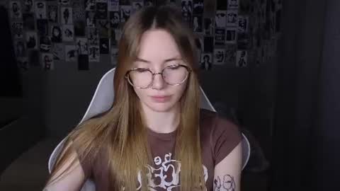 Snapshot of littlevildevil chatting on 06-13-26, 08:01 Eliana online show from 06-13-26, 08:01