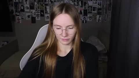 Snapshot of littlevildevil chatting on 07-05-26, 06:09 Eliana online show from 07-05-26, 06:09