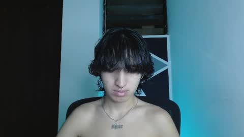 Snapshot of littlextrem chatting on 05-18-26, 04:18 Eros online show from 05-18-26, 04:18