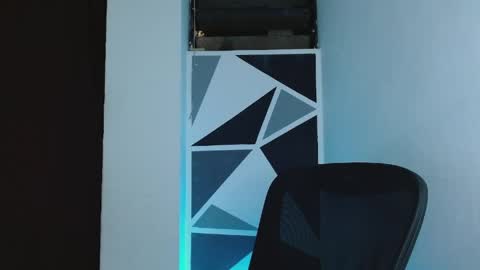 Snapshot of littlextrem chatting on 06-10-26, 02:23 Eros online show from 06-10-26, 02:23
