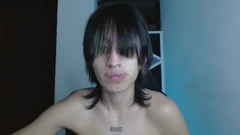 Snapshot of littlextrem chatting on 06-29-26, 01:56 Eros online show from 06-29-26, 01:56