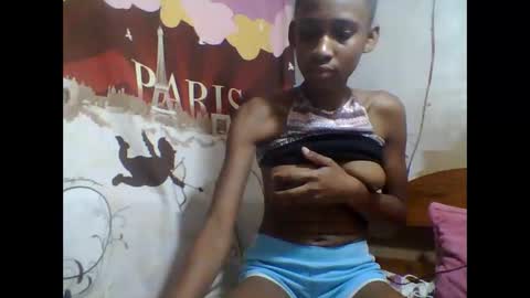 Snapshot of littleyanah chatting on 09-20-25, 08:59 yanah online show from 09-20-25, 08:59