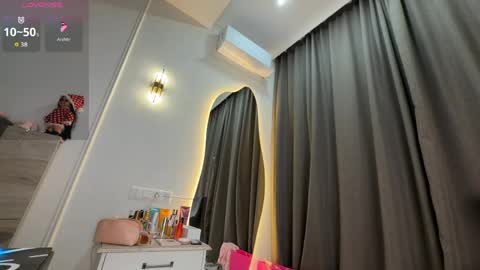 liuli_flower online show from 04-20-26, 10:22