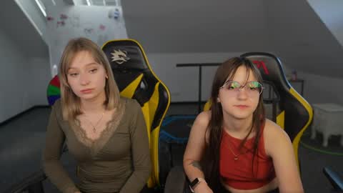 Sheryl online show from 04-10-26, 02:22