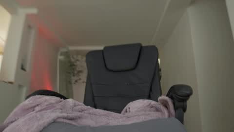 Emily  R online show from 01-20-25, 02:46