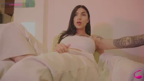 Emily  R online show from 06-25-26, 06:12