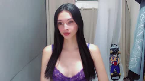 Lvia online show from 04-23-26, 02:19