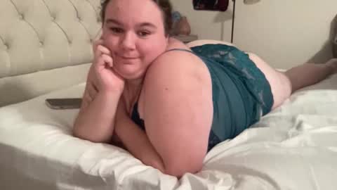 livingresidence135 online show from 11-05-25, 06:52