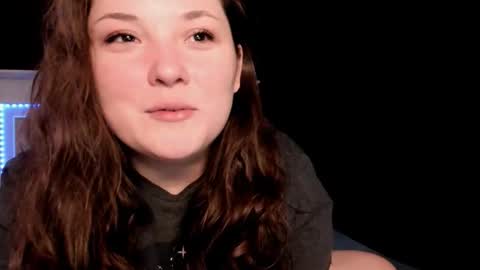 Liv online show from 11-15-25, 01:25