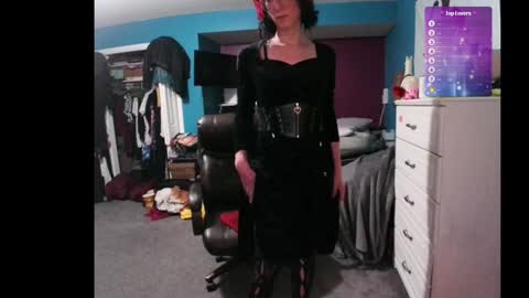 Snapshot of livolioyo chatting on 02-06-25, 04:42 Livolio online show from 02-06-25, 04:42