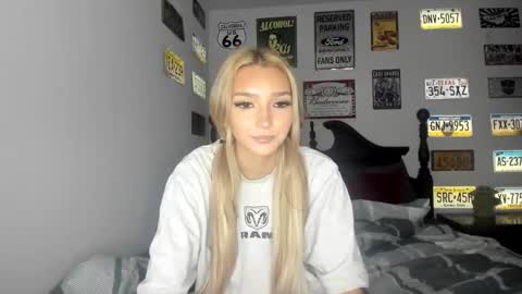 Snapshot of livvywinters chatting on 02-08-26, 06:39 Livvy online show from 02-08-26, 06:39