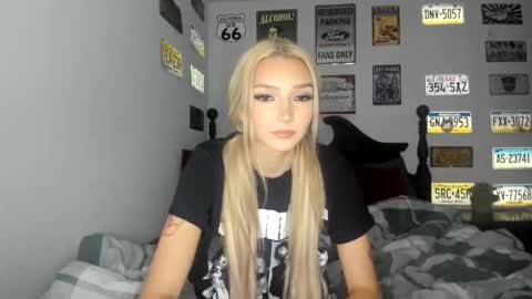 Snapshot of livvywinters chatting on 02-09-26, 06:28 Livvy online show from 02-09-26, 06:28