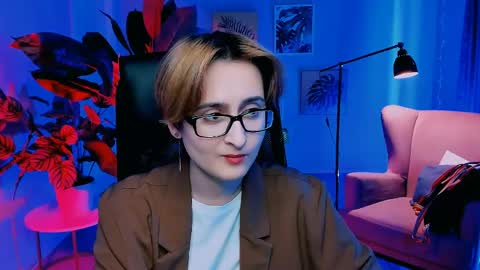 Snapshot of lixeluna chatting on 05-07-26, 07:03 LixeLuna online show from 05-07-26, 07:03