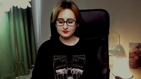 Snapshot of lixeluna chatting on 05-14-26, 06:20 LixeLuna online show from 05-14-26, 06:20