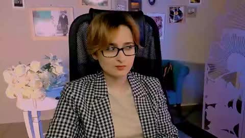 Snapshot of lixeluna chatting on 05-22-26, 06:31 LixeLuna online show from 05-22-26, 06:31
