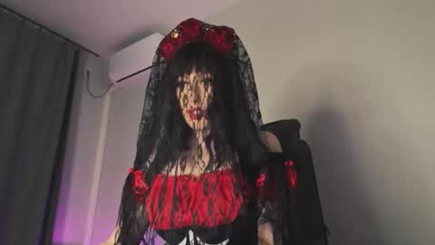 Liya Ray online show from 10-25-25, 03:07