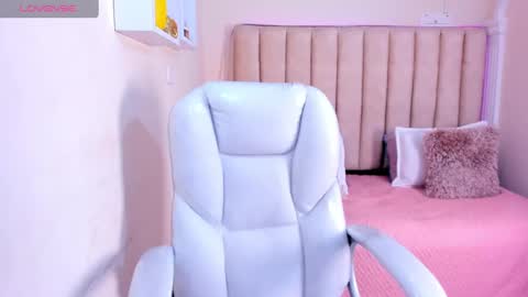 Snapshot of liz_bohemia chatting on 02-01-25, 11:58 LIZ online show from 02-01-25, 11:58