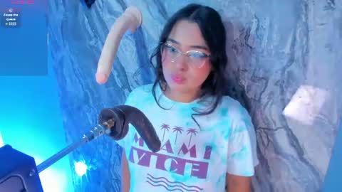Snapshot of liz_foox chatting on 07-16-26, 11:05 Liz online show from 07-16-26, 11:05
