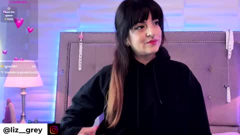 Snapshot of liz_grey_ chatting on 02-13-25, 02:45 online show from 02-13-25, 02:45